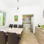 Holiday Home Kastel Kambelovac 11 *