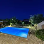 Holiday Home Kastel Kambelovac 11