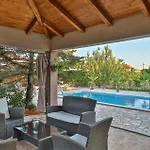 Holiday Home Kastel Kambelovac 11 بيت للعطل Kaštela