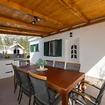Holiday Home Kastel Kambelovac 11 *