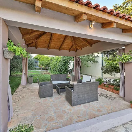 Σπίτι διακοπών Kastel Kambelovac 11