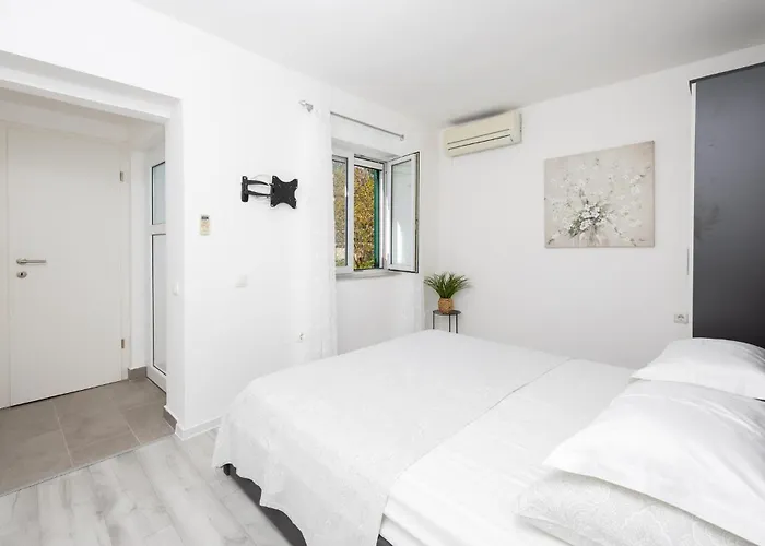 Σπίτι διακοπών Kastel Kambelovac 11